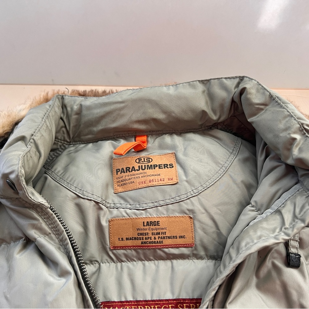 Parajumpers Silver Ski & Snow Jacket - Picture 2 of 3